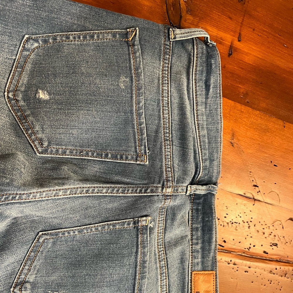 NEVER WORN Mid Wise Stretch Express Jeans size 6R - Picture 3 of 5